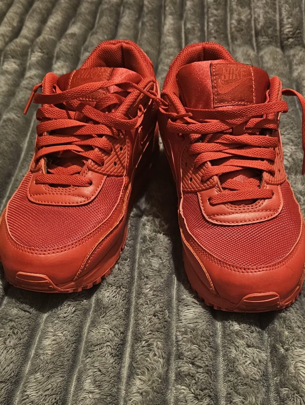 Nike Men Red Athletic Sneakers 10.5. CZ7918-600